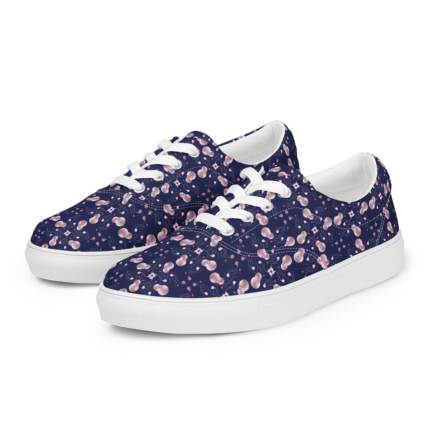 Women’s lace-up canvas shoes